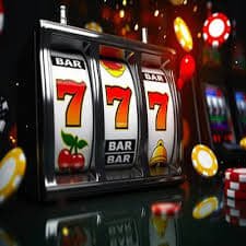 Dealer sarang 77 membagikan kartu Live Baccarat dari studio streaming profesional